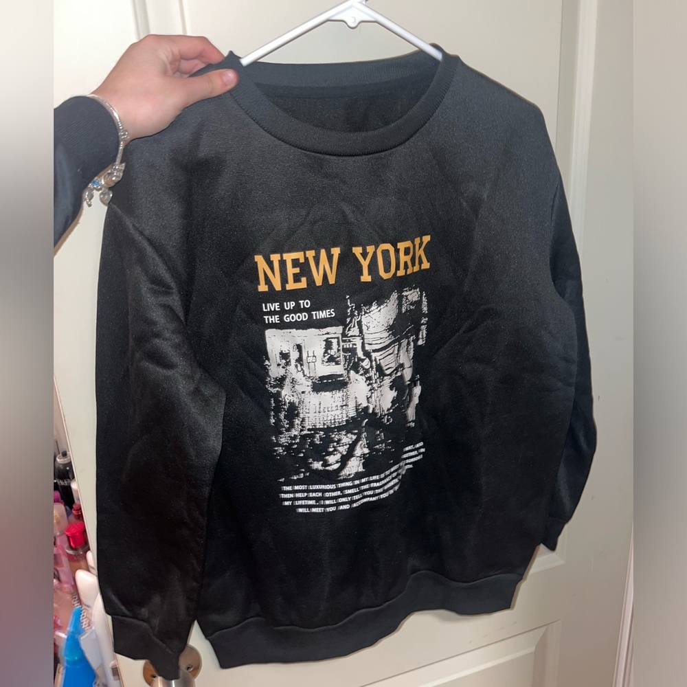 Black Graphic Sweatshirt